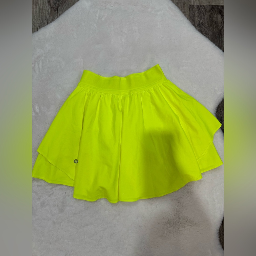 Lululemon Court Rival Skirt - Picture 2 of 4